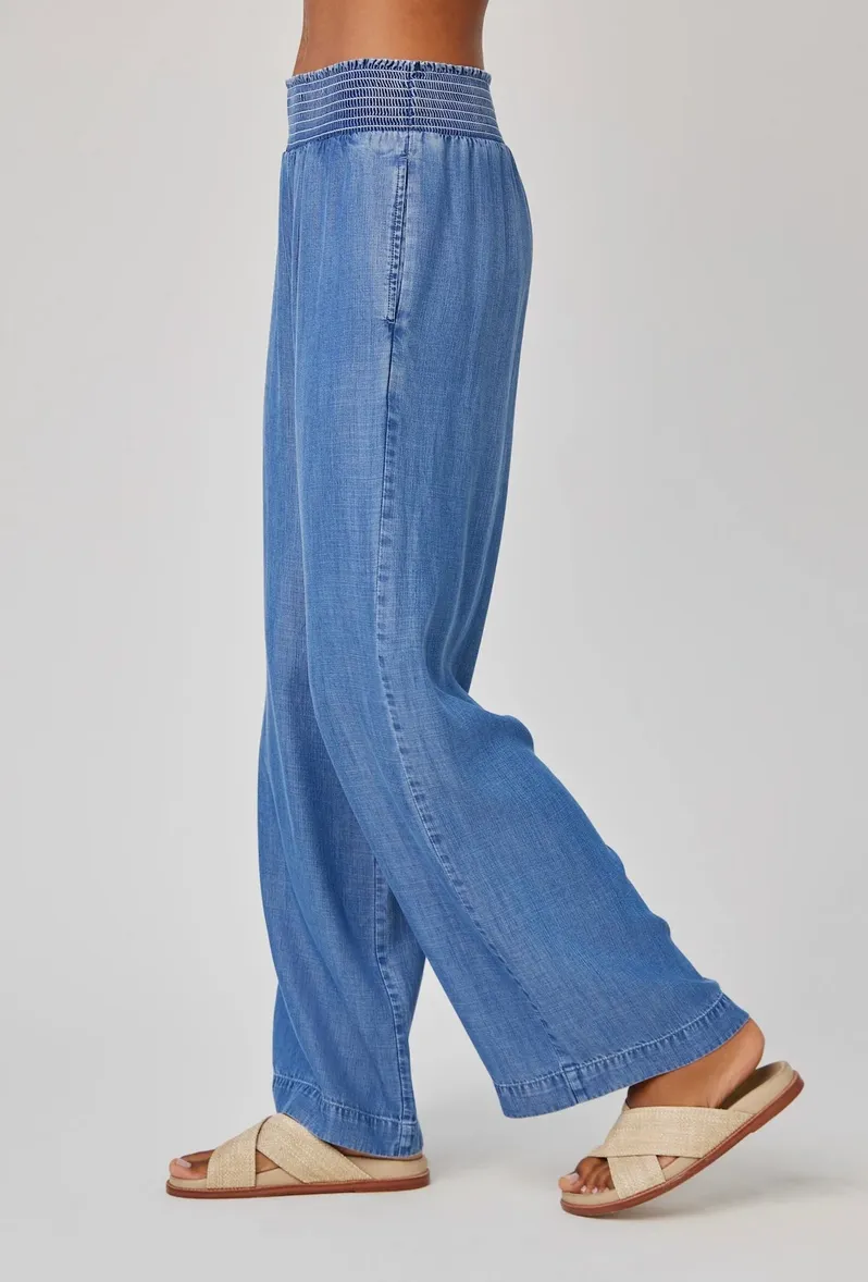 Bella Dahl Smocked Waist Wide Leg Pant - Moonlit Haze Wash