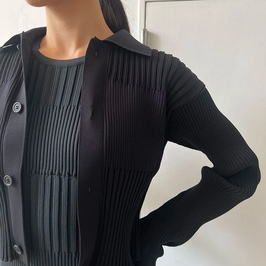 【CFCL/シーエフシーエル】<br>FLUTED CROPPED SHIRT CARDIGAN <br>CF007KE111