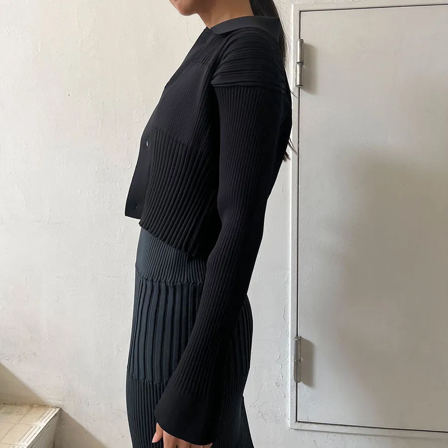 【CFCL/シーエフシーエル】<br>FLUTED CROPPED SHIRT CARDIGAN <br>CF007KE111