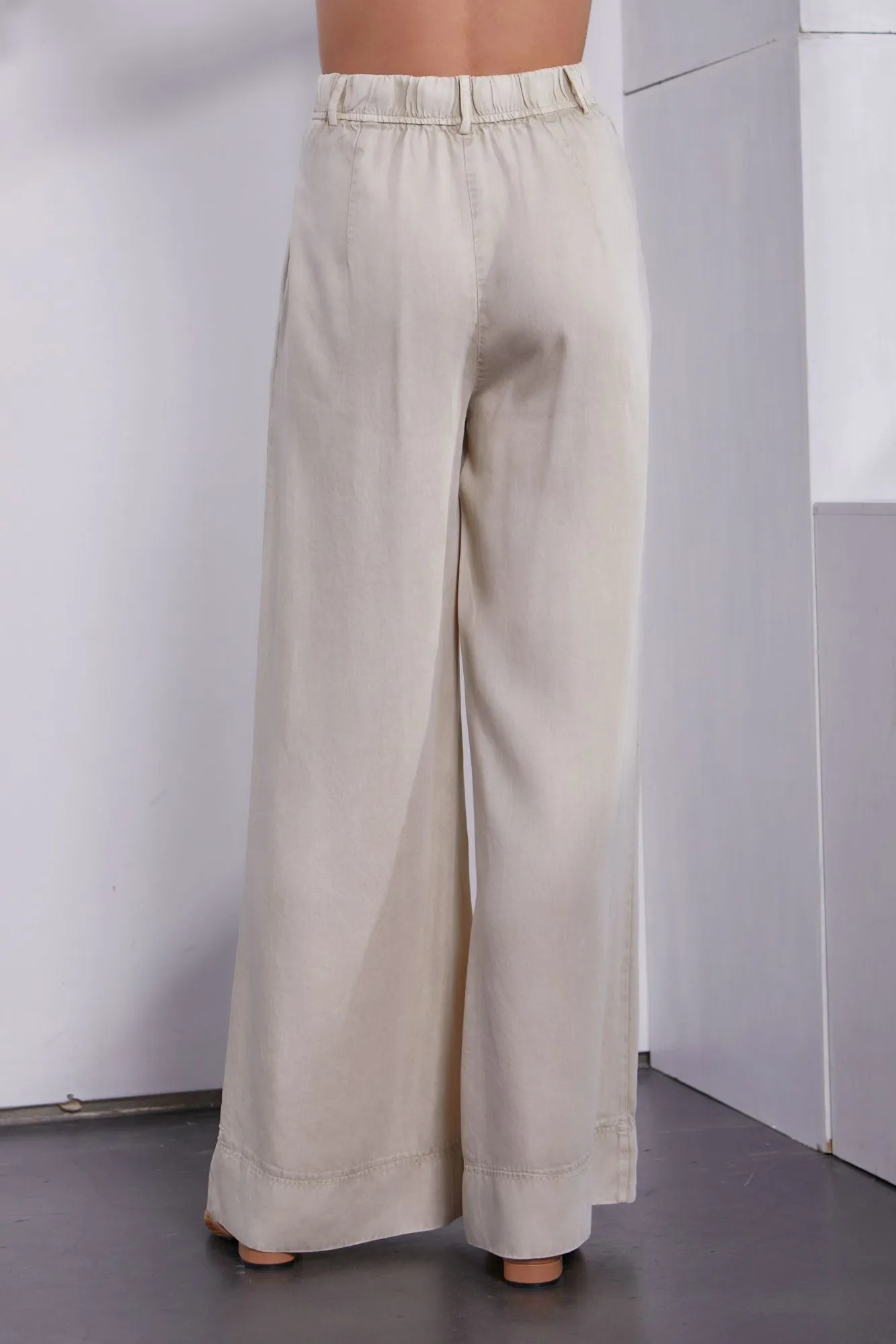 Elastic High Waist Leg Pants