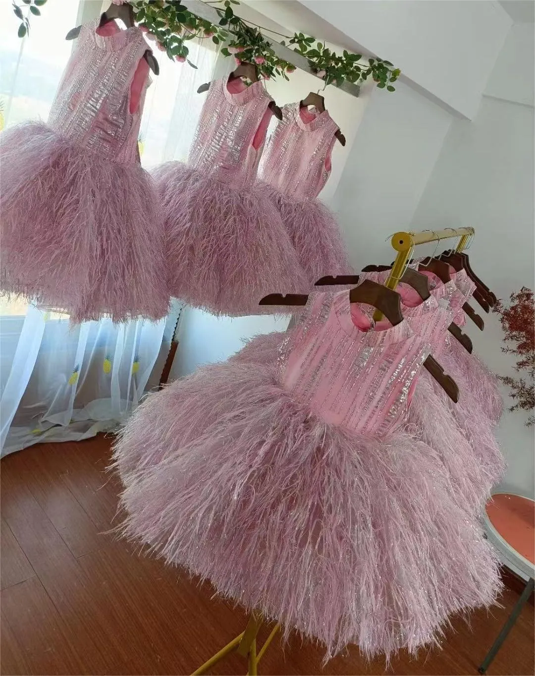 Elegant flower Dress Feather Baby Wedding party Princess dress Colors can be customized