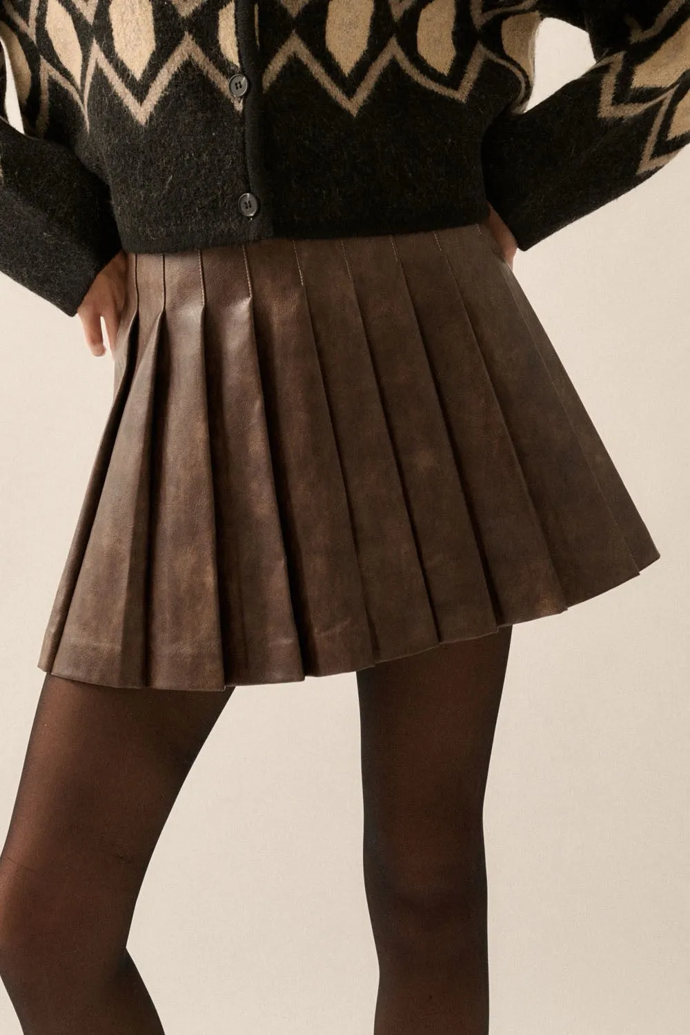 Faux Leather Pleated Mini Skourt