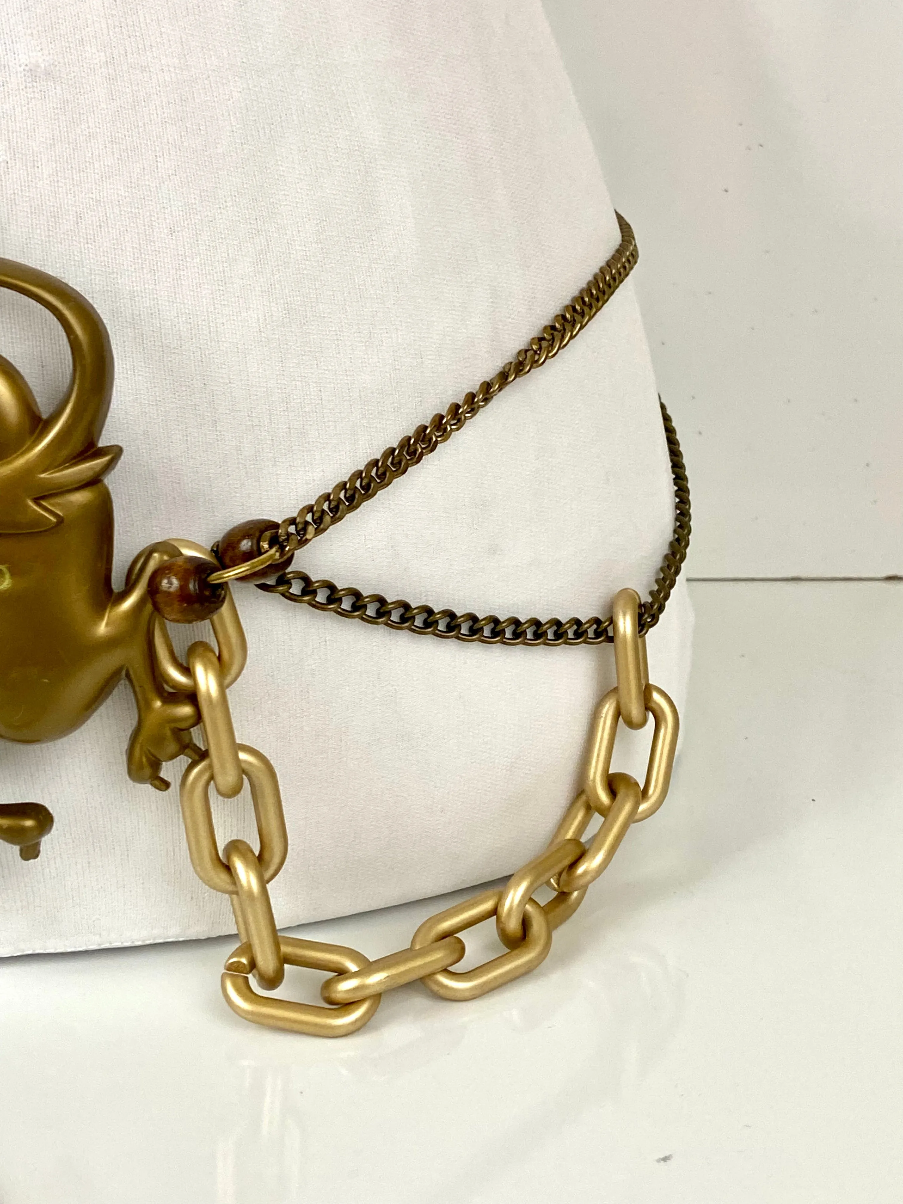 Golden tone dragon 🐉 belt