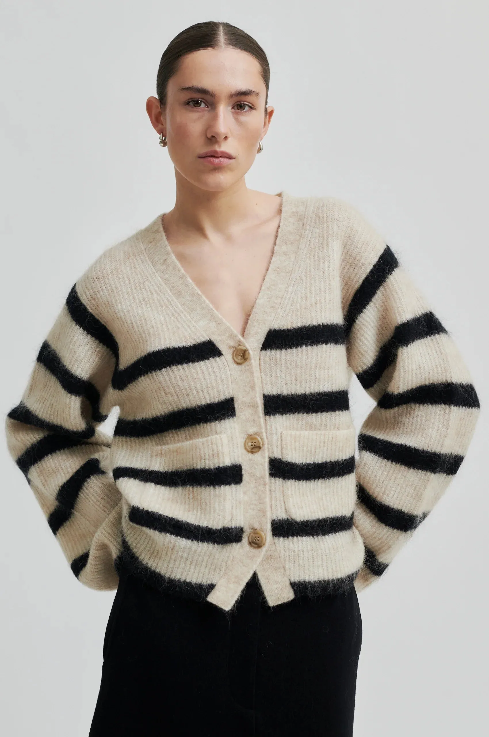 Ovalis Cardigan Brazilian Sand