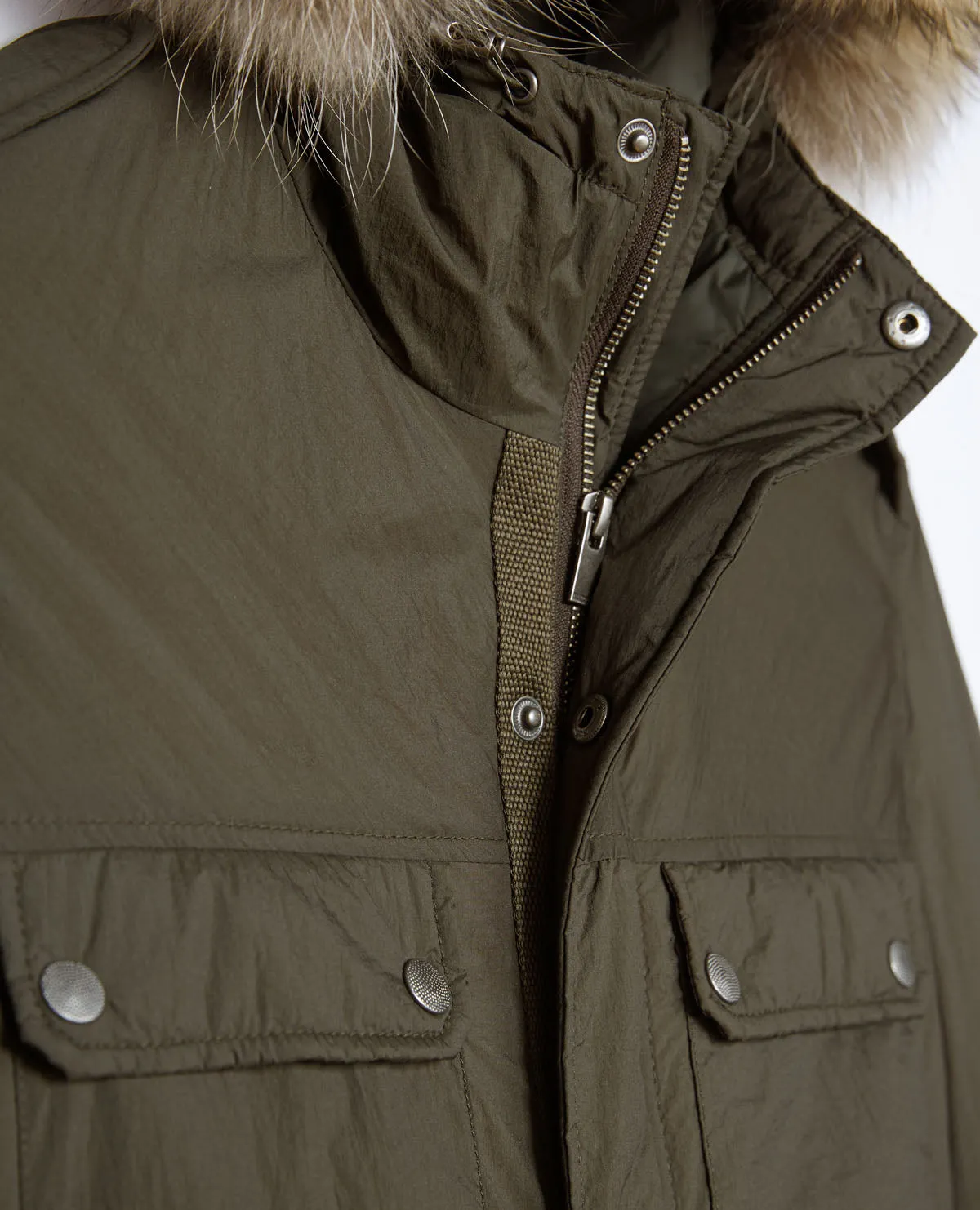 Parka en nylon technique à capuche en fourrure amovible