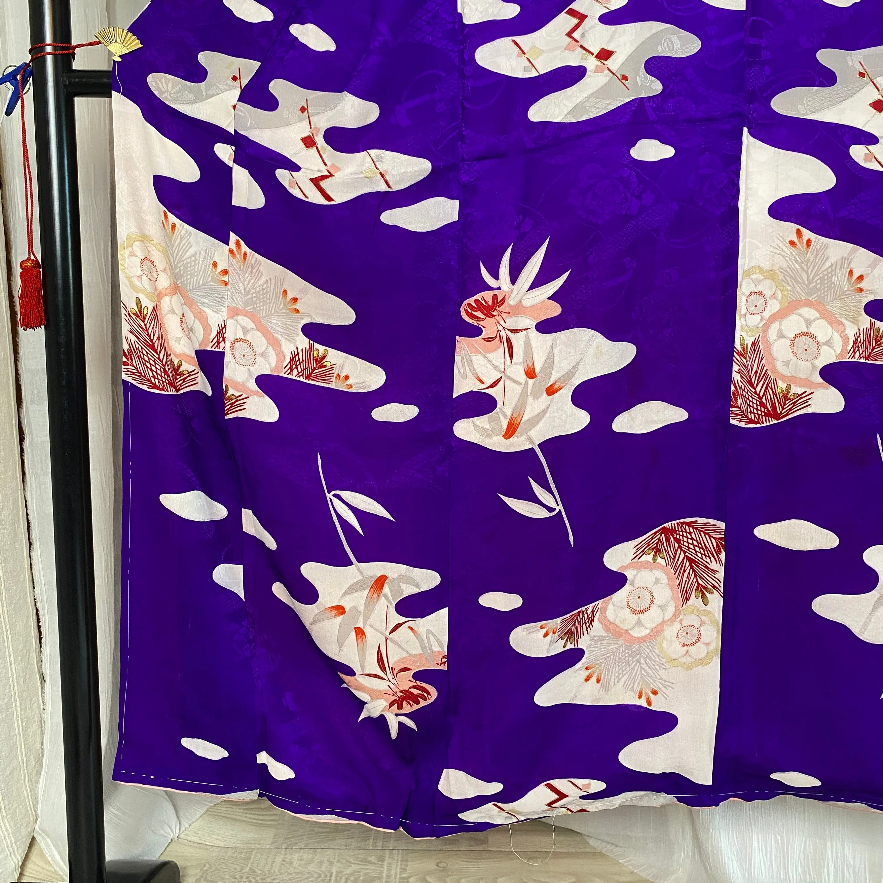 Purple Japanese Kimono, Floral, Clouds, Early Showa 1930's, Genuine Antique, Classic decorative fabric, Lounge Wear, Elegance Flower