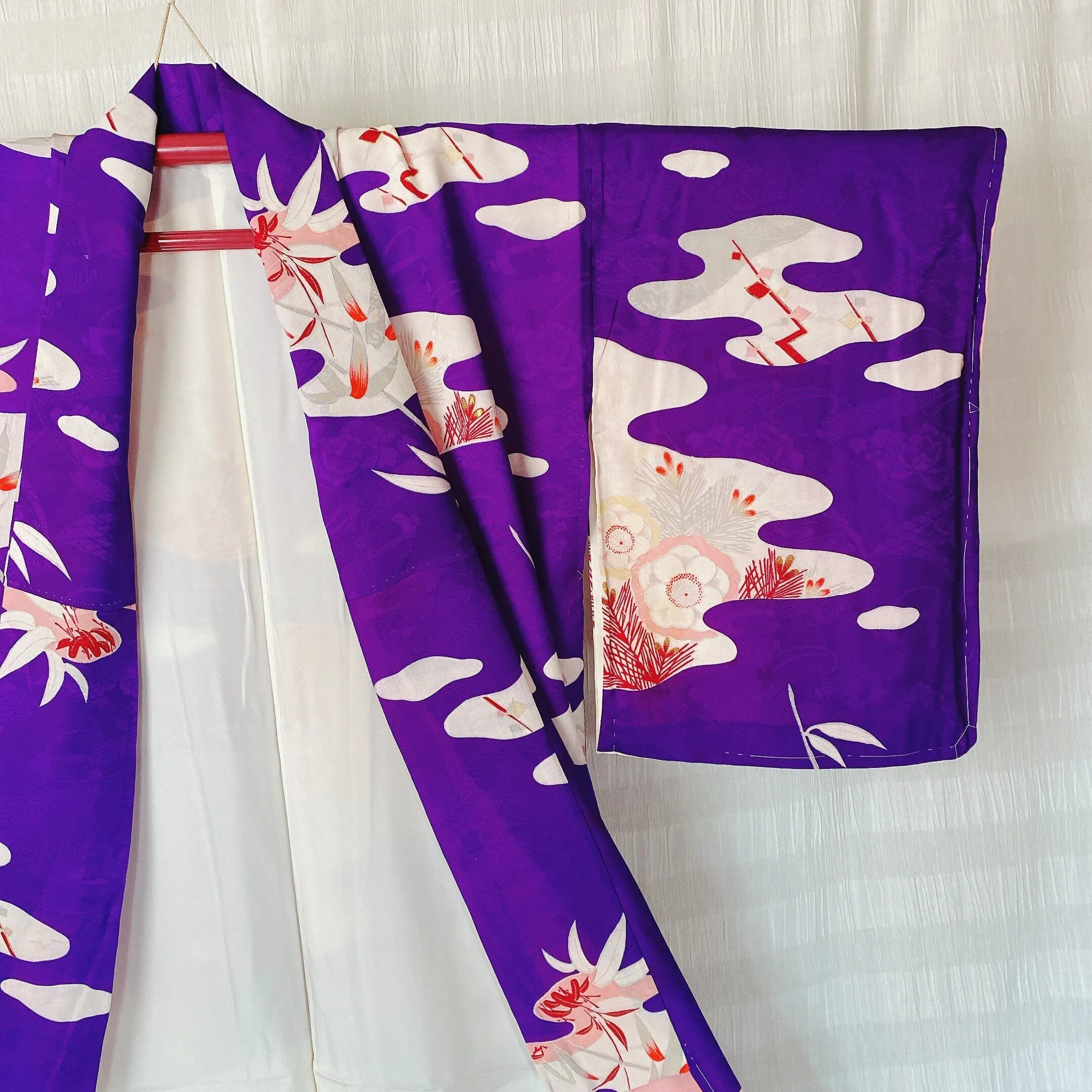 Purple Japanese Kimono, Floral, Clouds, Early Showa 1930's, Genuine Antique, Classic decorative fabric, Lounge Wear, Elegance Flower