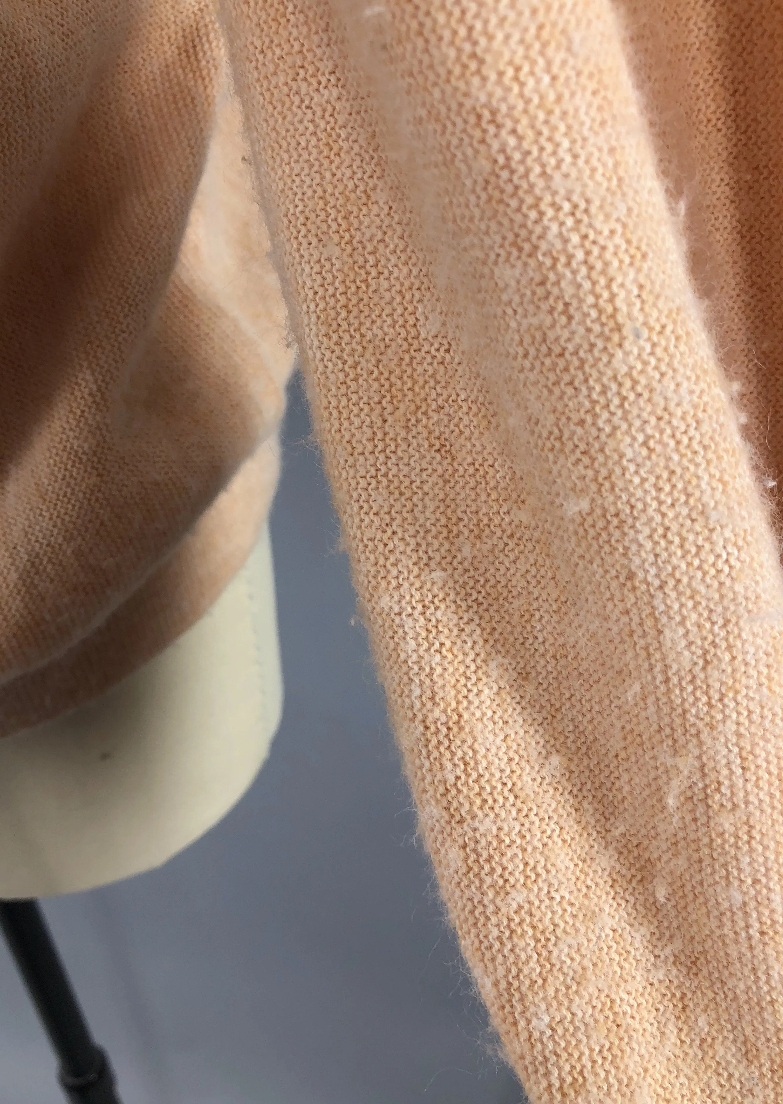 Vintage 1960s IZOD Cardigan Sweater / Apricot Peach