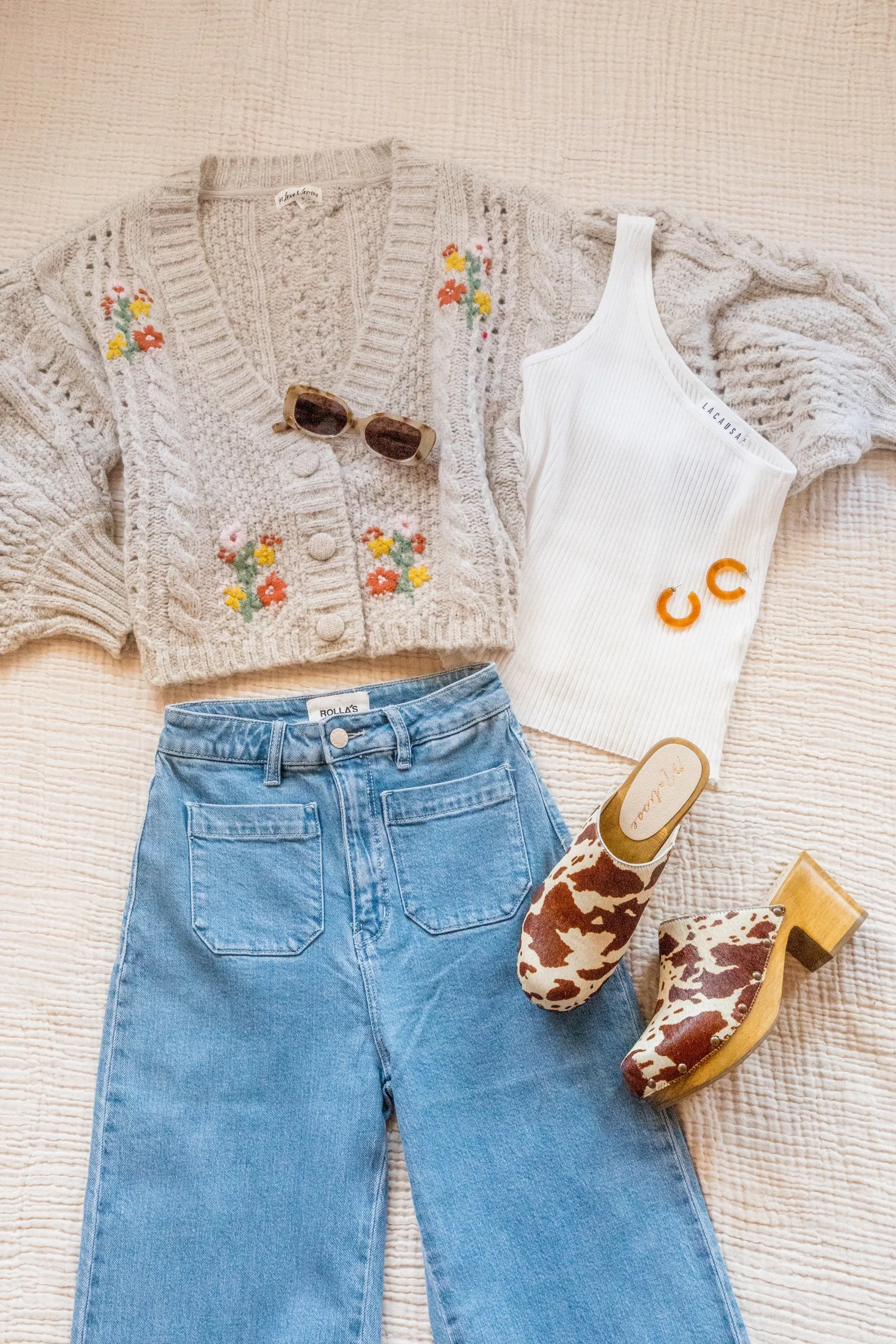 Wheat Amaryllis Cropped Cardigan